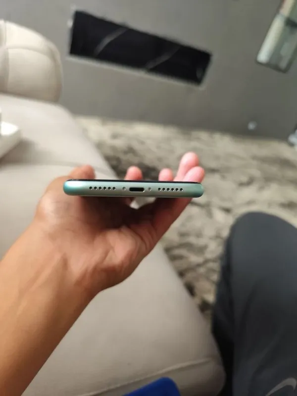 Iphone 11 yonkust 89 ochilmagam idial karopka yoq 5
