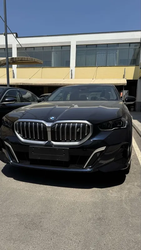 Bmw i5 40L 2025 1 Bmw i5 40L 2025 1
