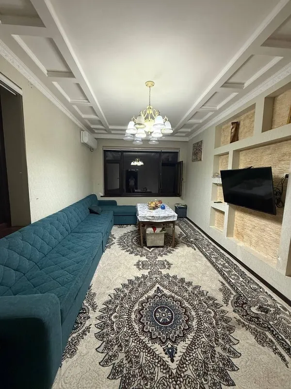Продаю 4х комнатную квартиру в центре