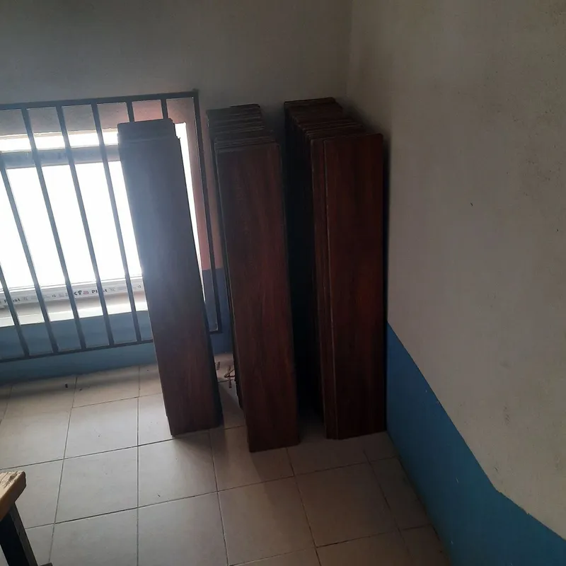Laminat B.U holati yaxshi 3