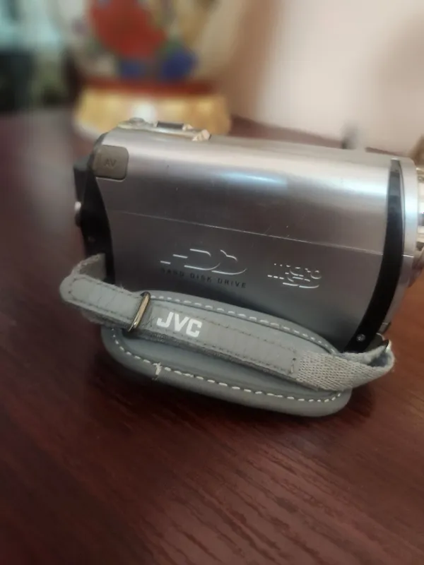 Видеокамера JVC GZ-MG630HE или Видеокамера JVC GZ-MG630HER 35x Zo 5 Видеокамера JVC GZ-MG630HE или Видеокамера JVC GZ-MG630HER 35x Zo 5