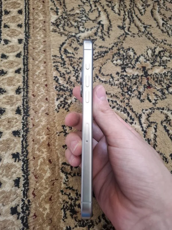 Iphone 15 pro max 3