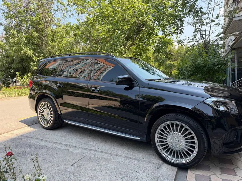 Mercedes benz GLS 500 4 matic 5 Mercedes benz GLS 500 4 matic 5