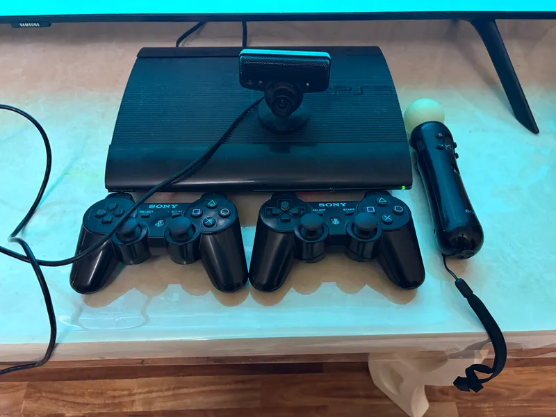 Playstation 3 superslim с playstation move и диски