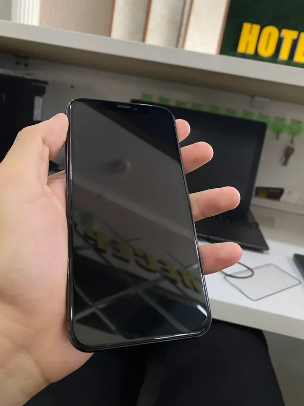 iPhone X 2 iPhone X 2