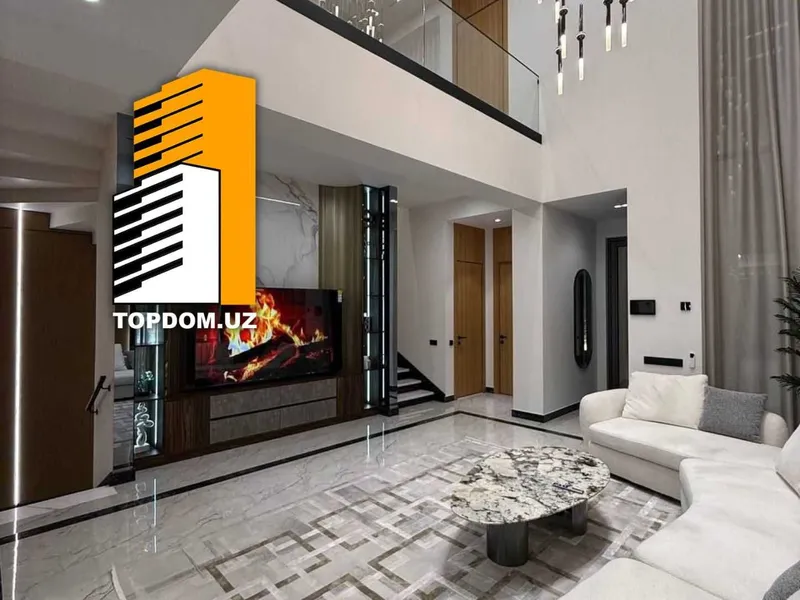 3-этажный дом 300 м² с бассейном и сауной, High Town Mall