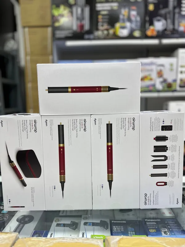 Dyson Co-anda2x (Red velvet/Gold) 1 Dyson Co-anda2x (Red velvet/Gold) 1