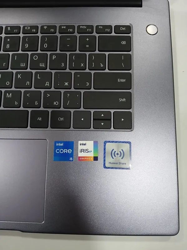 Noutbuk Huawei i5 4 Noutbuk Huawei i5 4
