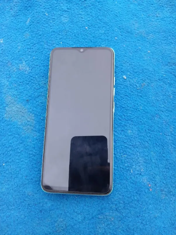 Tecno spark Go 2023 narxi 1mln kelishgan holda — фото 1