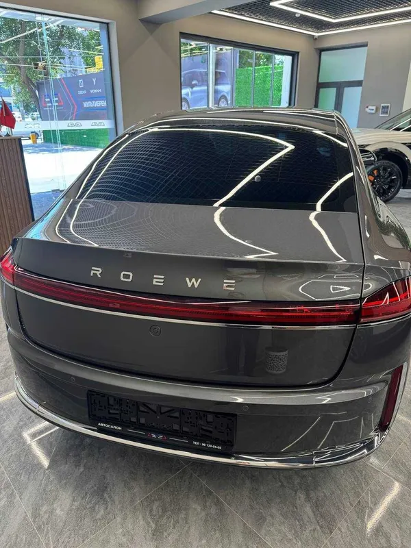 Roewe m7 hybrid 15 yil garantiya 2 Roewe m7 hybrid 15 yil garantiya 2