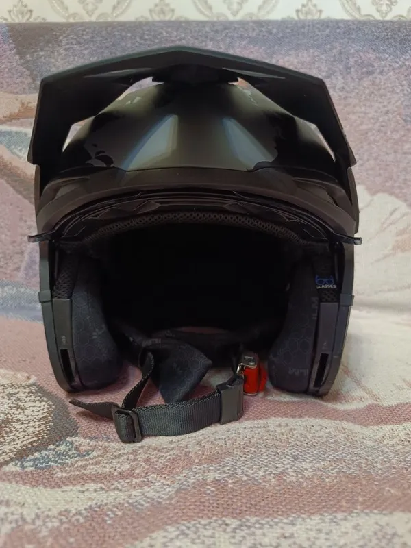 Мото шлем от бренда ILM endure — фото 3