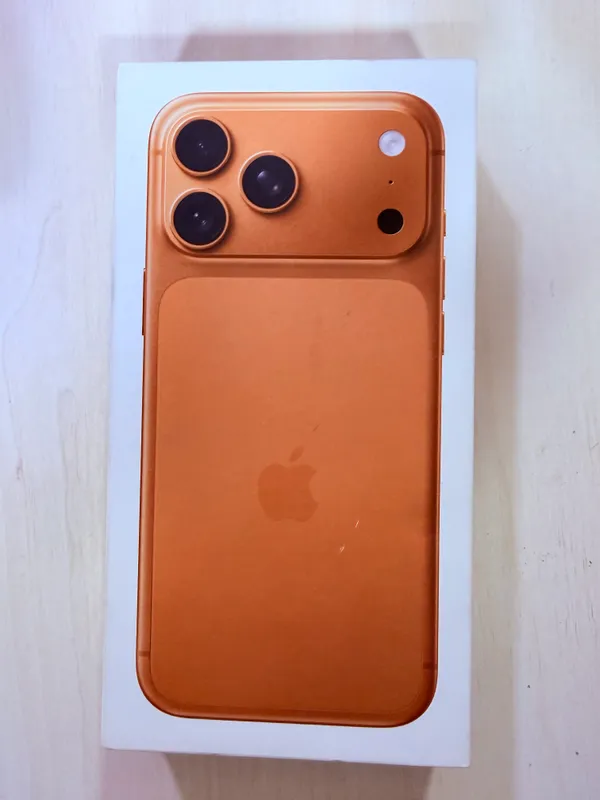 iPhone 17 Pro Max 256 ГБ, Cosmic Orange 6
