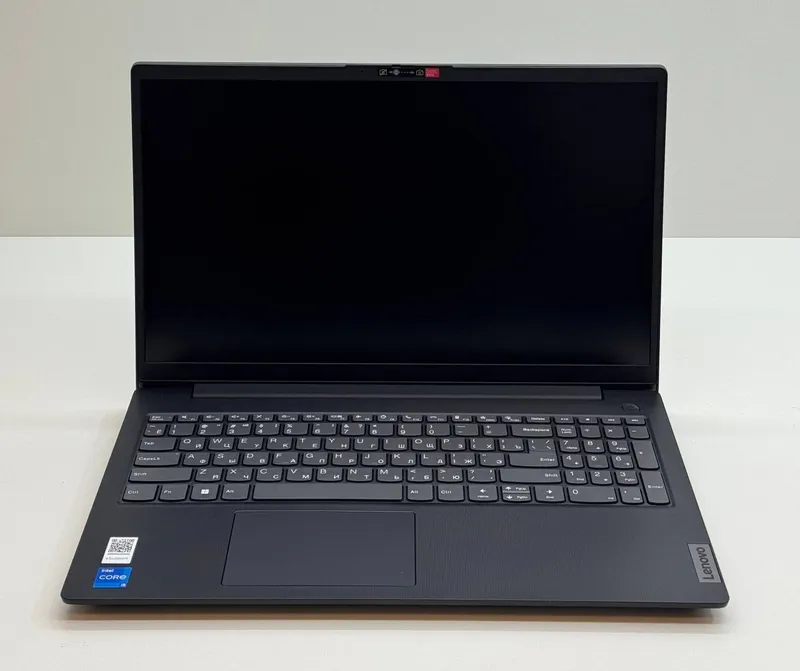 Lenovo — i5 13420H / 256GB M.2 NVMe SSD / 8GB DDR5