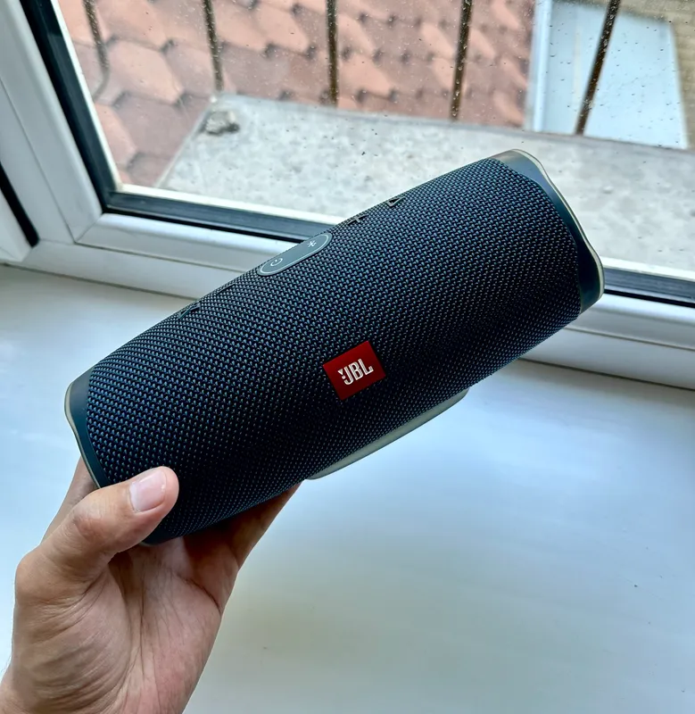 JBL Charge 4 Teal Color