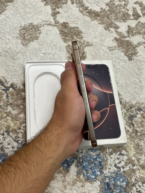 Iphone 16 Pro Max 4