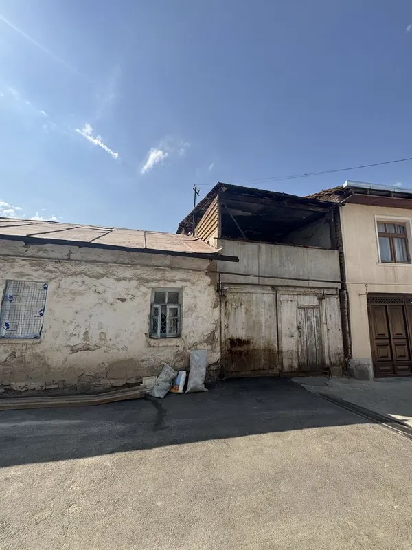 Uchastka sotiladi kadastr va hujjatlari tayyor. Manzil Qibray tumani 7