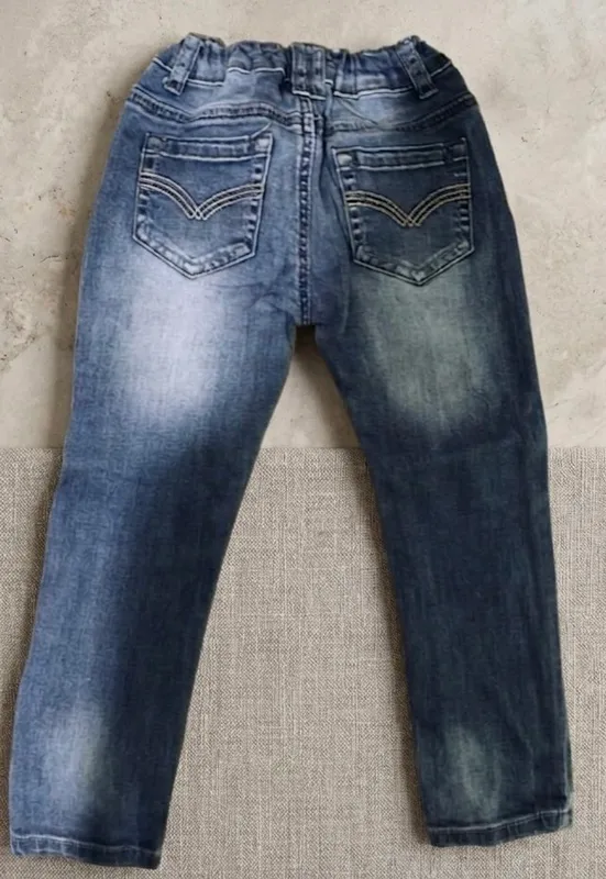Джинсы Zara на 3-4 года . 2