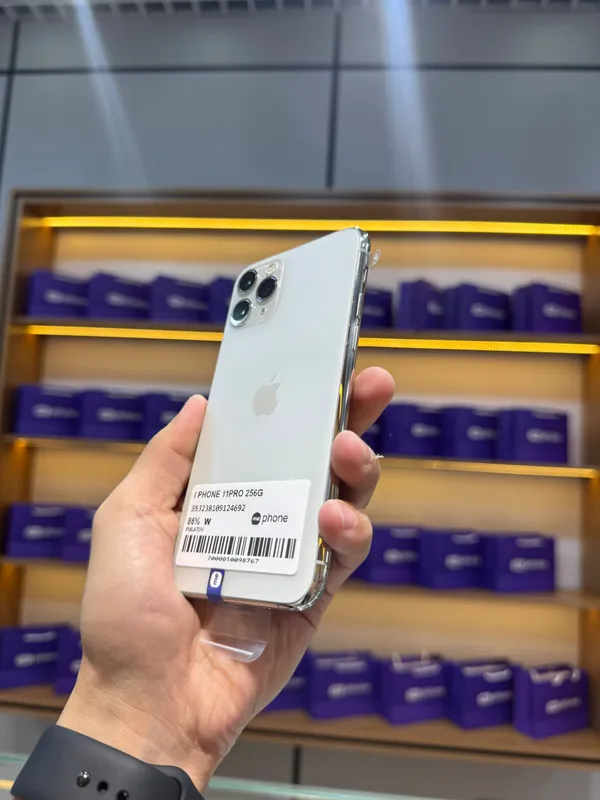 iPhone 11 PRO 3 iPhone 11 PRO 3