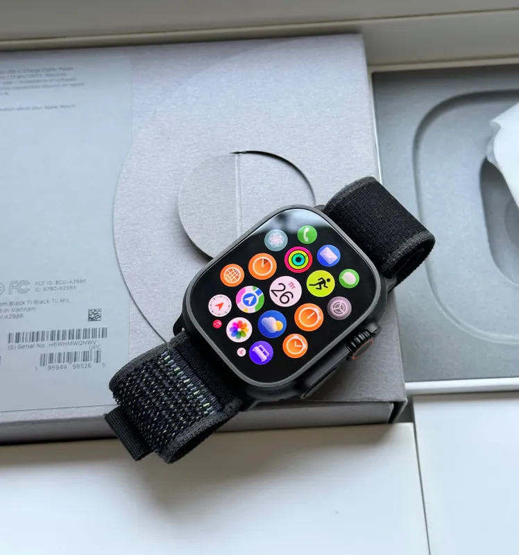 Apple Watch Ultra(2) Black Titanium 49mm — фото 1