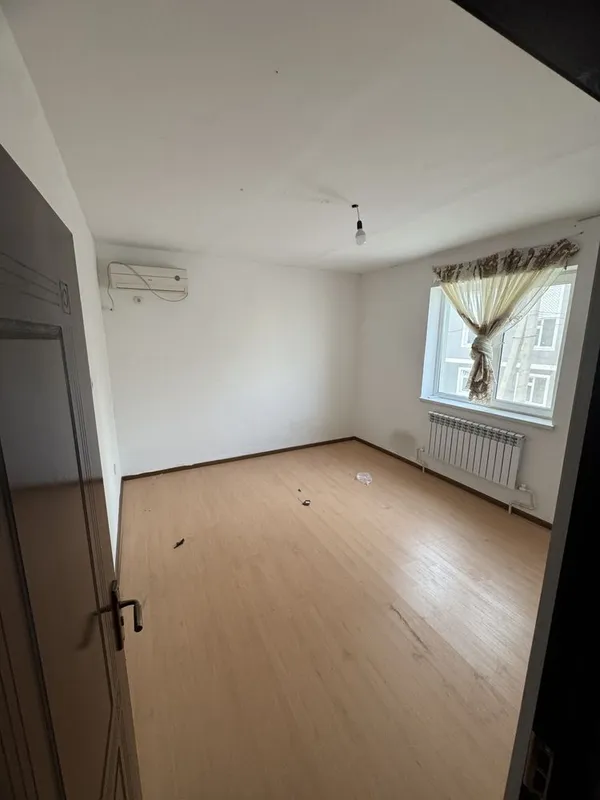 Qizilteppa markazidan 3 honalik kivartera sotiladi