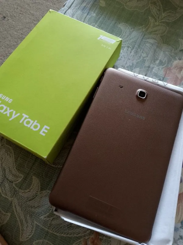 Планшет: Galaxy Tab E ( Samsung ) Телефон: Galaxy A04s — фото 5