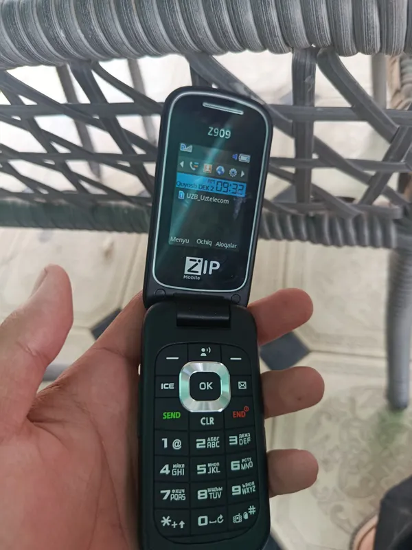telefon z909 kinopka tel sotiladi narxi 200mig — фото 1
