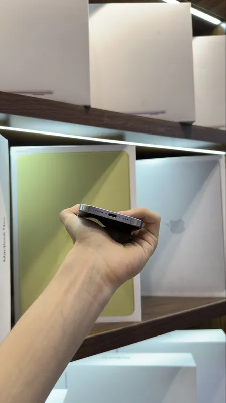 iphone 15 pro naxtka 5
