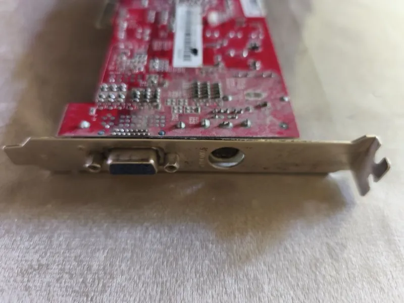 Видеокарта, Nvidia GeForce FX5200 — фото 2