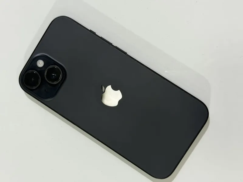 Apple 15 o'zi xolati alo sotiladi ayfon 15 sotiladi