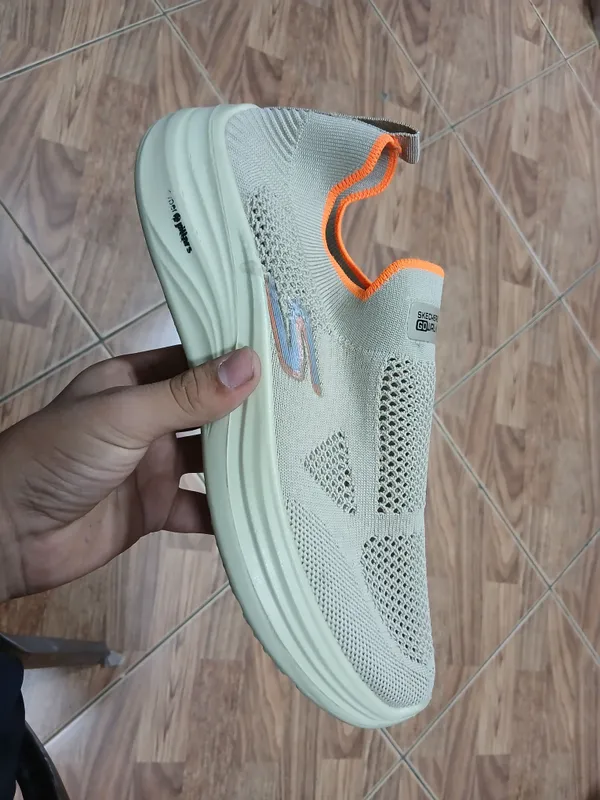 sketchers xitoy.42 razmer kachstva bomba