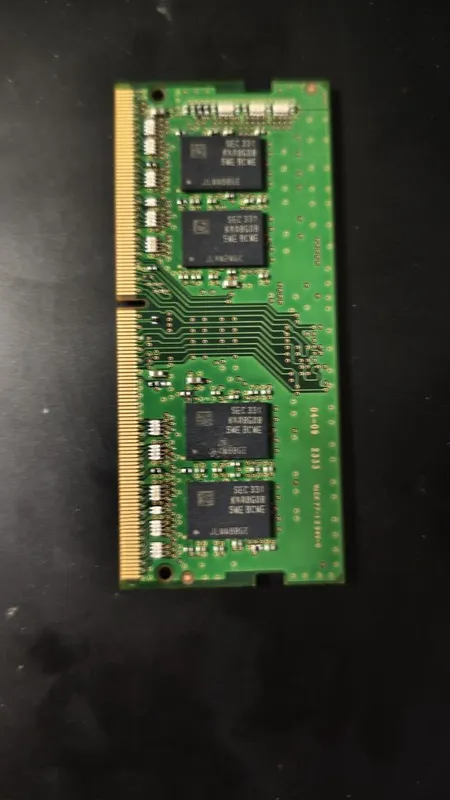Продам Samsung ddr4 8gb 3200 для ноутбука — фото 1