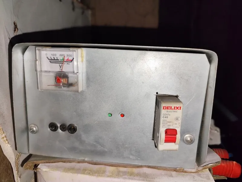 Ups sotiladi 12v 220v chiqaradi