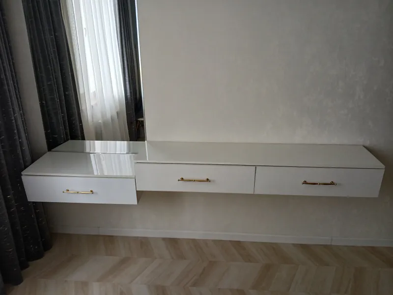 Osma konsol. Surma tortmali shkaf 1 Osma konsol. Surma tortmali shkaf 1