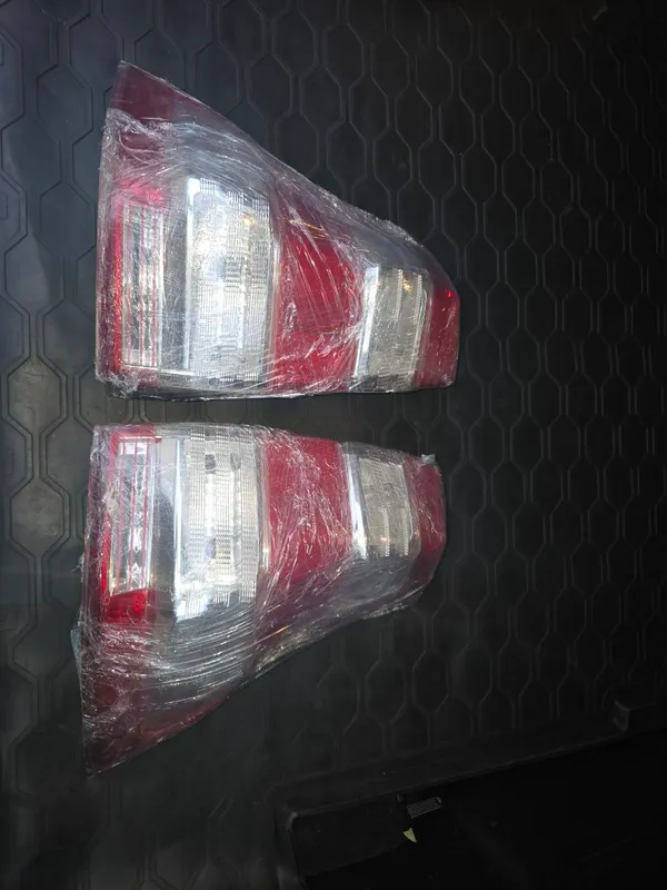zadniy fara Toyota Lan cruiser 150talik — фото 3
