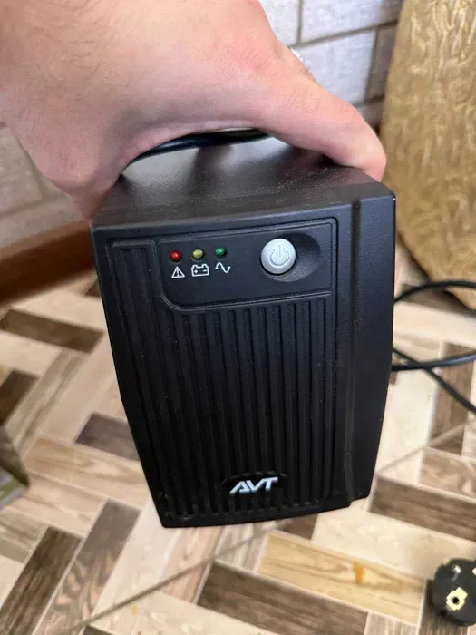 Продам UPS модели AVT KS 850 (850VA) 2 Продам UPS модели AVT KS 850 (850VA) 2