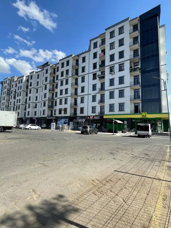 Chirchiq shaxri, karvon bozor ro’parasi 7