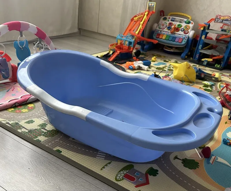 Продам детскую ванночку для купания, голубого цвета 1