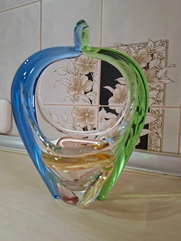 Ваза из Чешского стекла. НОВАЯ. Ваза из Чешского стекла. НОВАЯ.