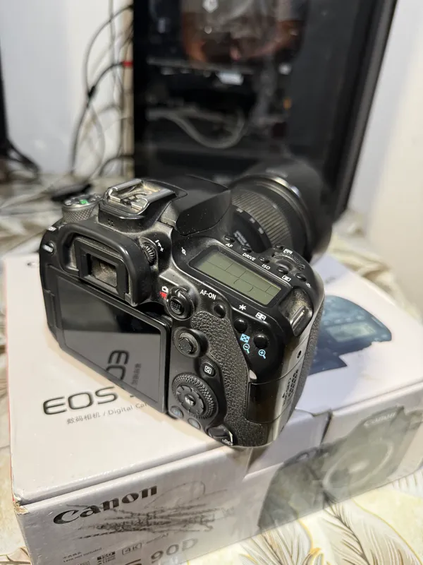 Фотоаппарат Canon 90D 5