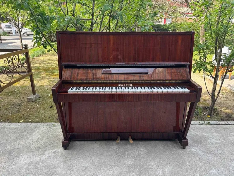 Pianino Belarus yaxshi holatda sotiladi