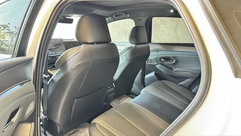 BYD seal 6 Gibrid 6