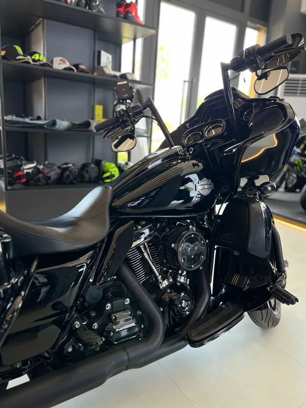 Harley Davidson Road Glide 2021 5