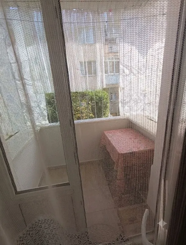 Сдаётся 2 ком квартира срочно 2
