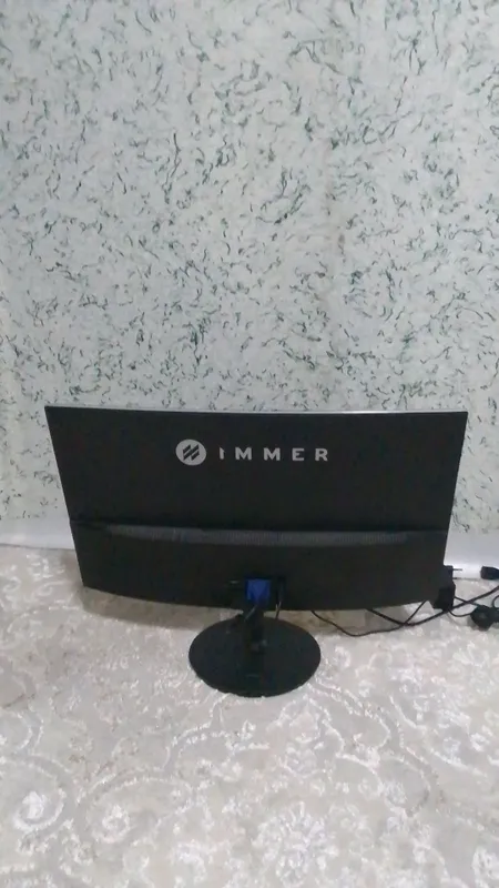 manitor immer avalno ekran 24 manitor immer avalno ekran 24