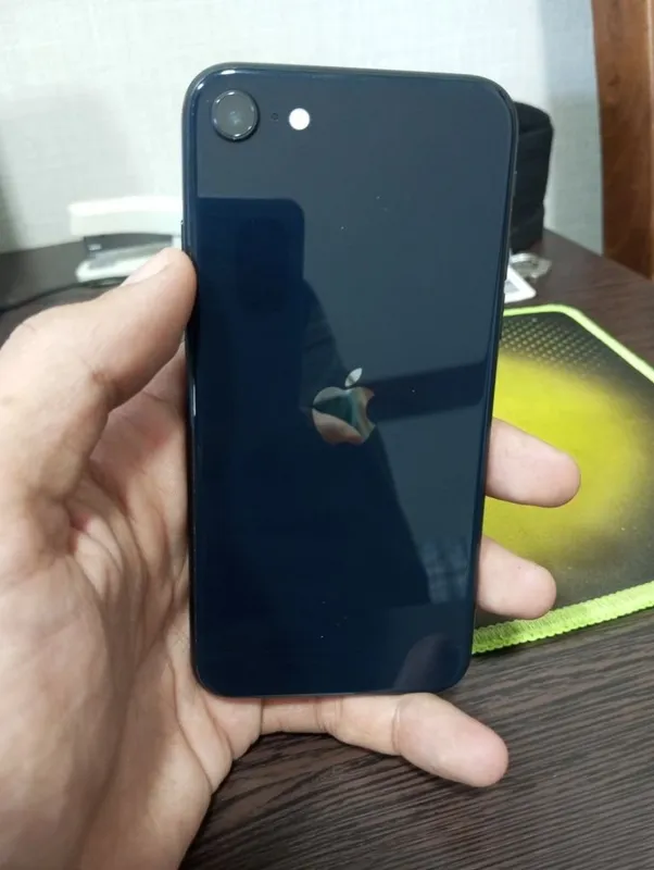 iPhone SE 2022 64 ГБ 1 iPhone SE 2022 64 ГБ 1