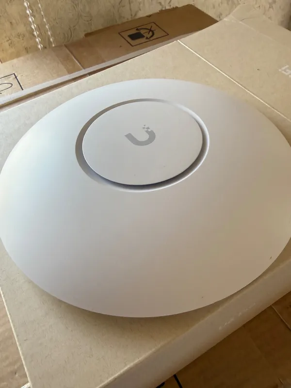 Ubiquiti UniFi U6-Pro (Wi-Fi 6) 1