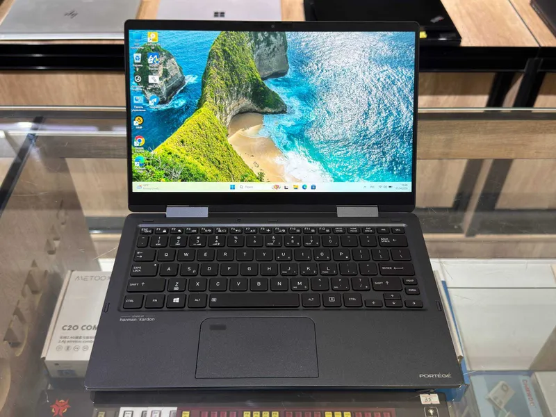 Dynabook PORTEGE X30W-J x360 Core i5-1135G7 8 Gb 4267MT/c SSD 256