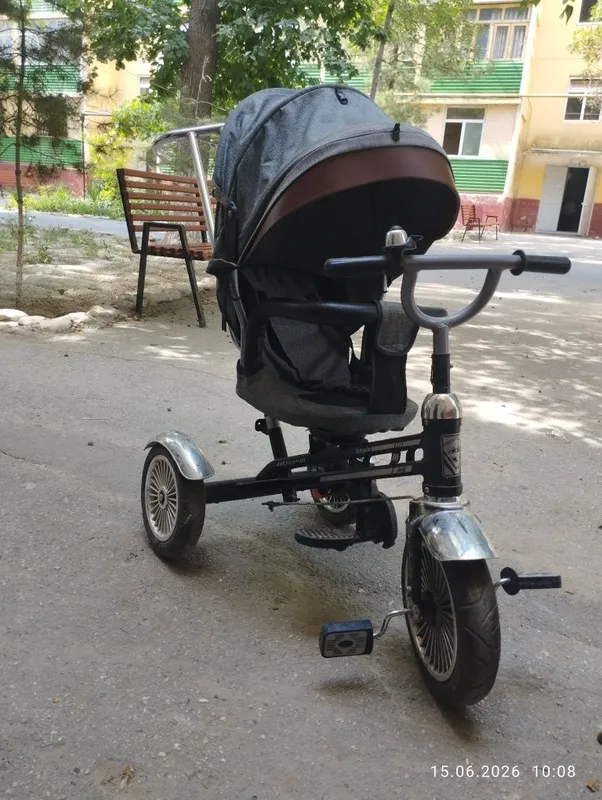 Продается велоколяска