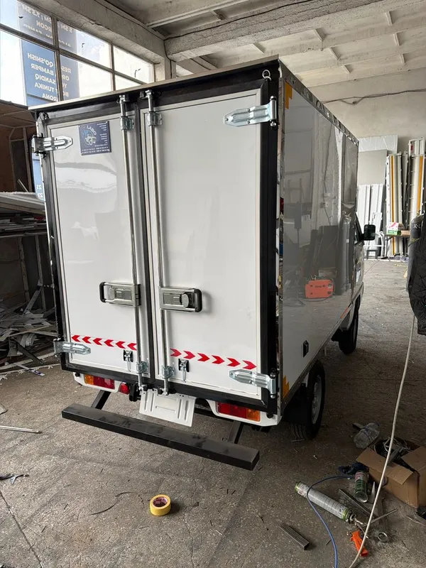 Furgon Izotermik Refrigerator Resor Rama 3