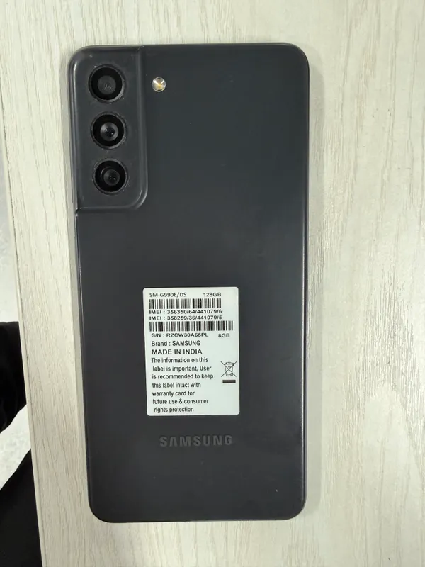 Samsung S 21FE 4 Samsung S 21FE 4